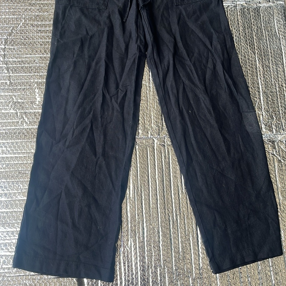 New GAP Woman’s Black Pants - Picture 3 of 7